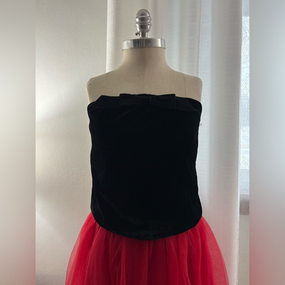 Wayf Tops - WAYF Black Velvet Bustier, L, VGUC